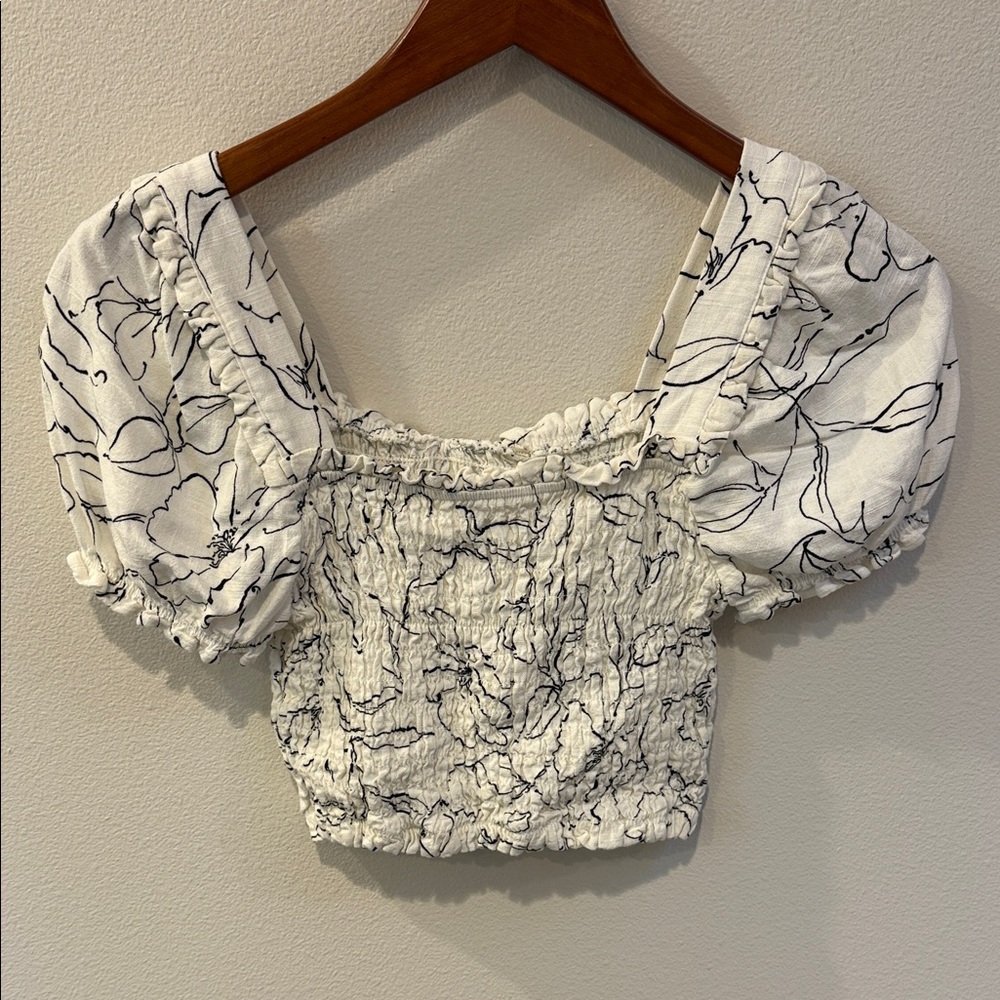 Monteau Black and White Floral Smocked Blouse